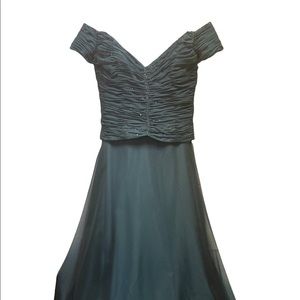 CACHET Formal Green Special Occasion Dress Line Chiffon Overlay Strapless Size14